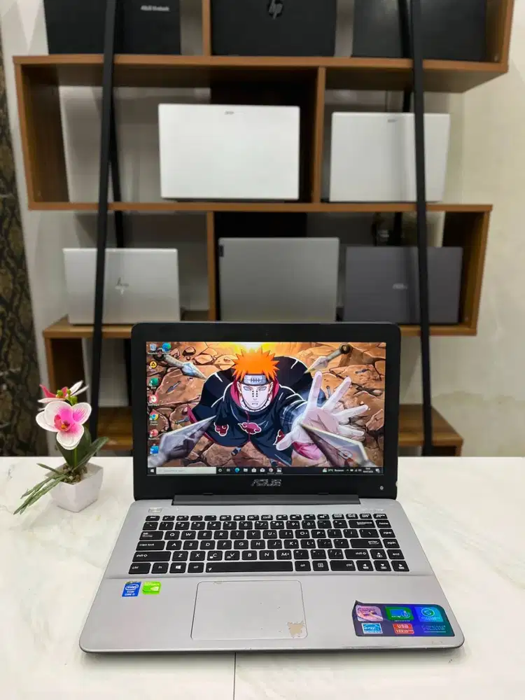 ASUS A455L	INTEL CORE I5-4210U RAM 8 GB SSD 256 GB INTEL HD GRAPHICS +