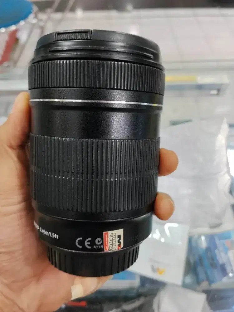 Lensa canon 18-135mm is like new