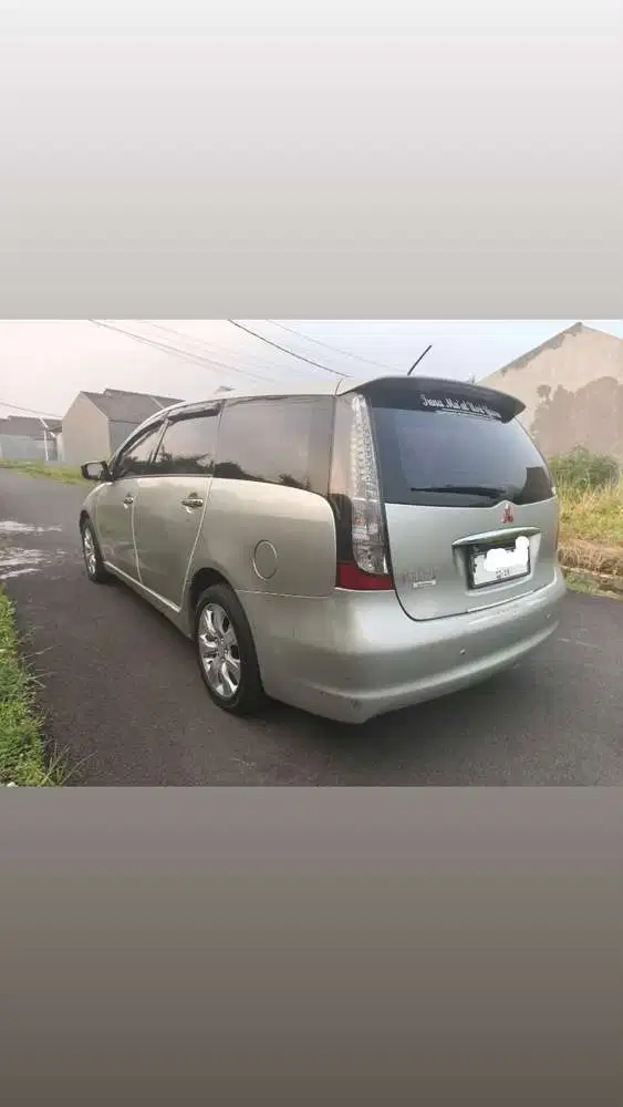 Mitsubishi Grandis 2006 Bensin