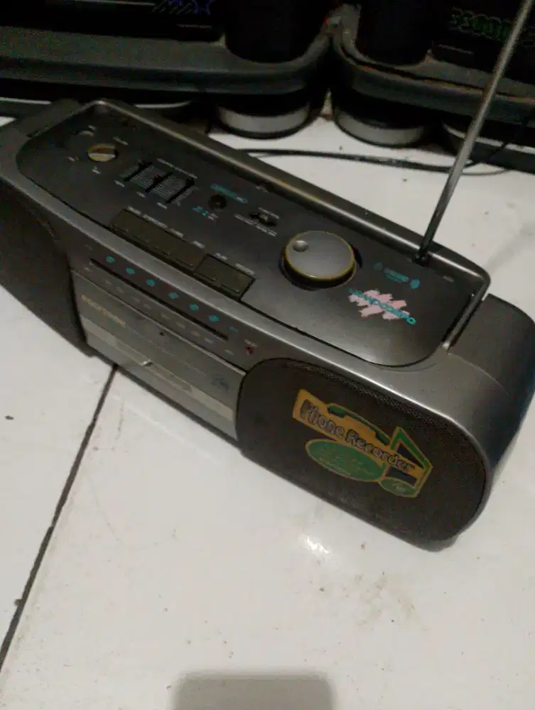 Radio compo polytron
