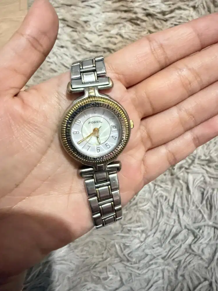 Jan Tangan Fossil