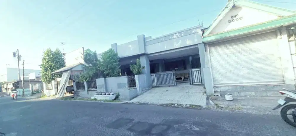 Dijual Rumah Siap Huni di Surakarta Jawa Tengah 3 Milyar Nego