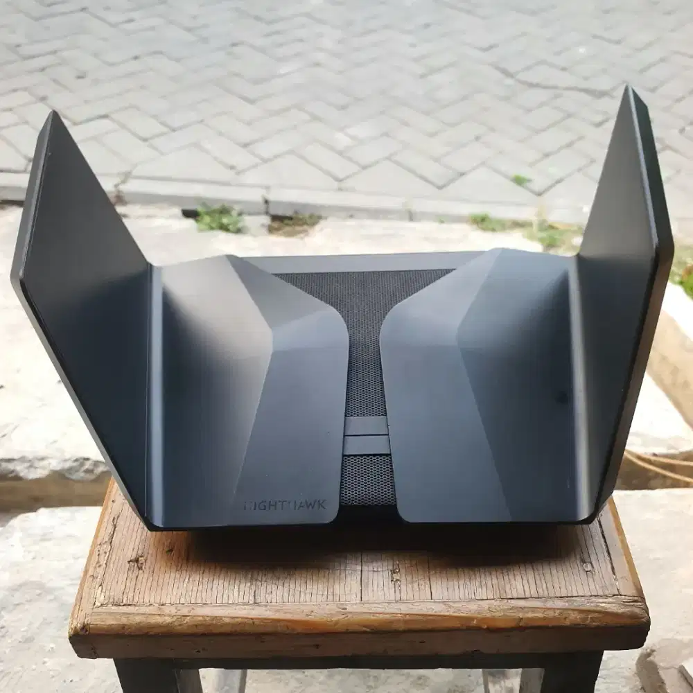 Router NETGEAR Nighthawk AX12 12-Stream AX6000 WiFi