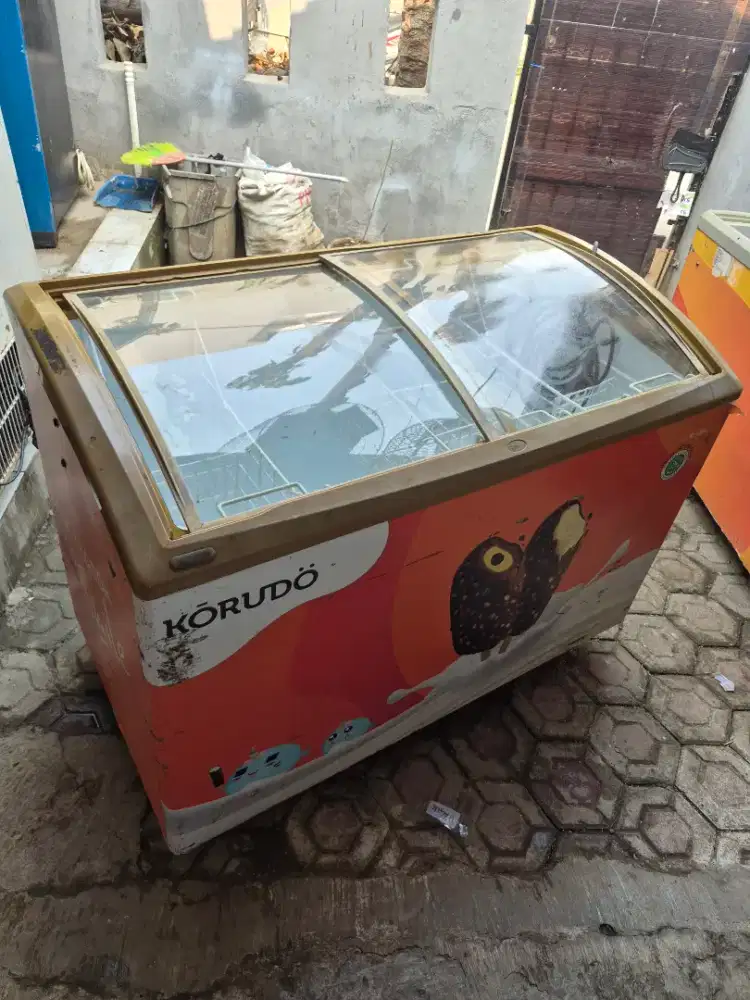 Freezer sliding door kap 350 liter merk Haier orian