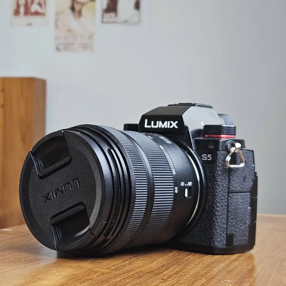 Panasonic Lumix S5 + Lumix S 20-60mm f/3.5-5.6 Kit Lens + Accesories