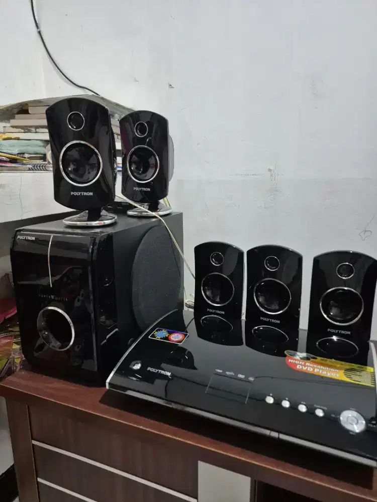 Home theater polytron