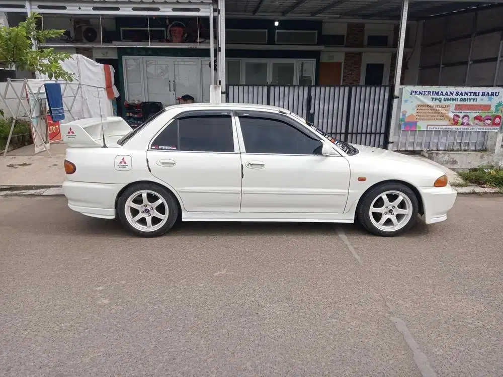 Mitsubishi Lancer 1994 Bensin