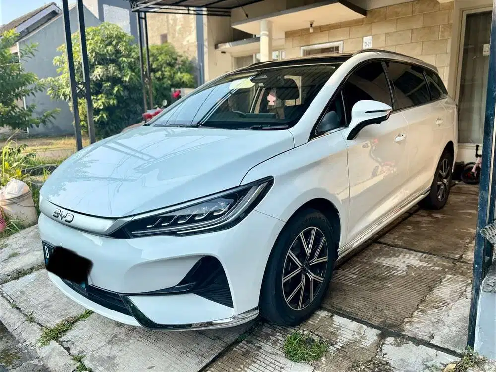 BYD M6 2025 Listrik