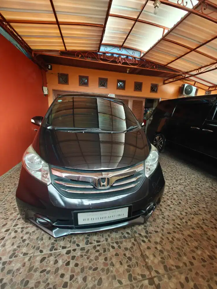 Honda Freed 2013 E 1.5 PSD