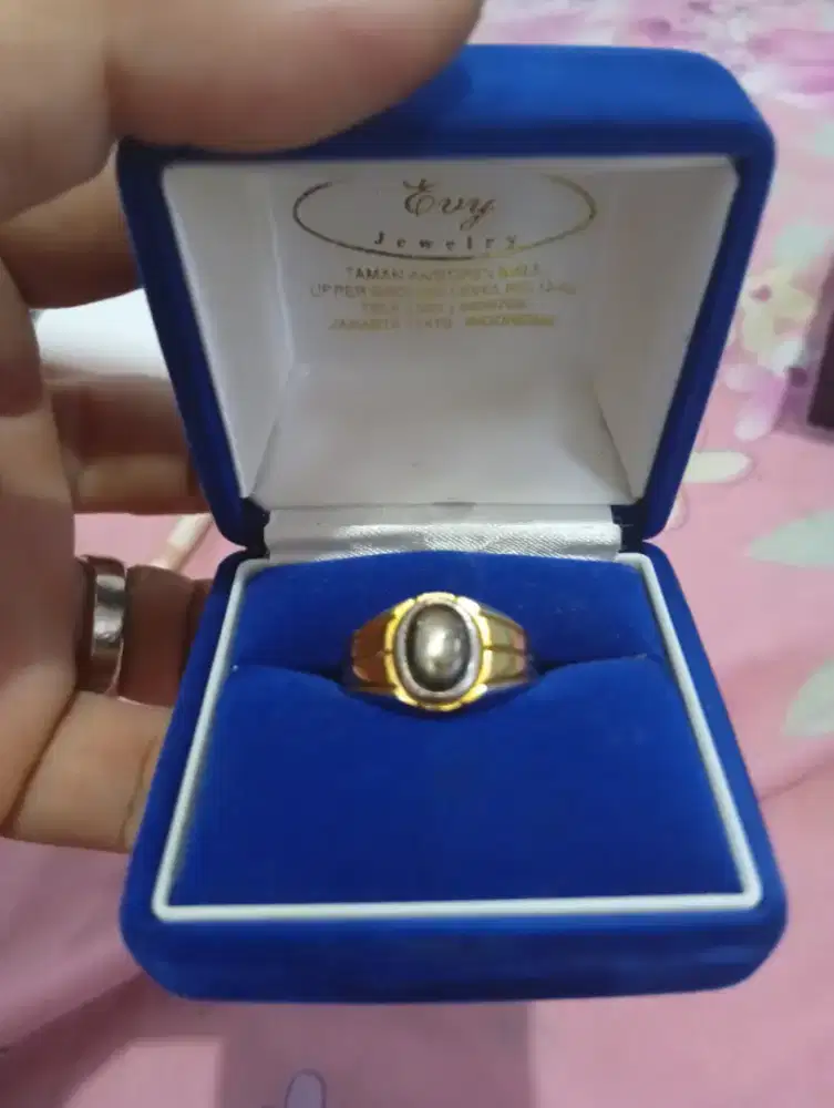 Cincin batu Black safir
