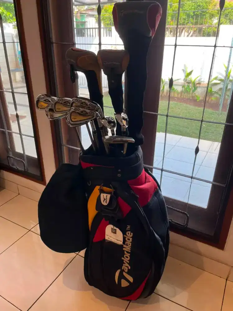 UTK GOLFER PEMULA/HOBI - Full set Taylor Made R7 Special Edition
