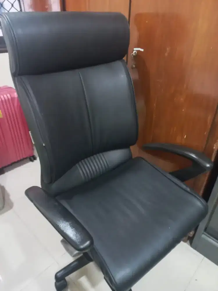Jual Kursi Kantor Direktur