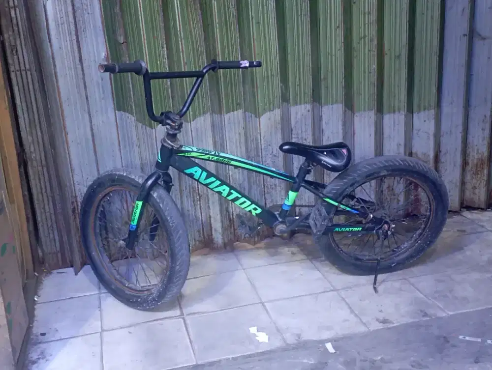 Sepeda BMX 20 inci