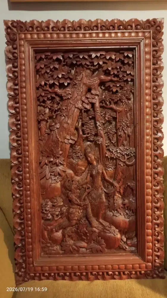 Panel Kayu Ukir Klasik