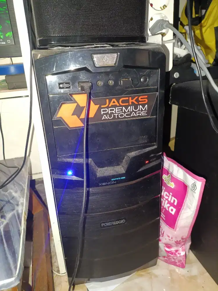Cpu ram 8 SSD 128 hdd 500gb