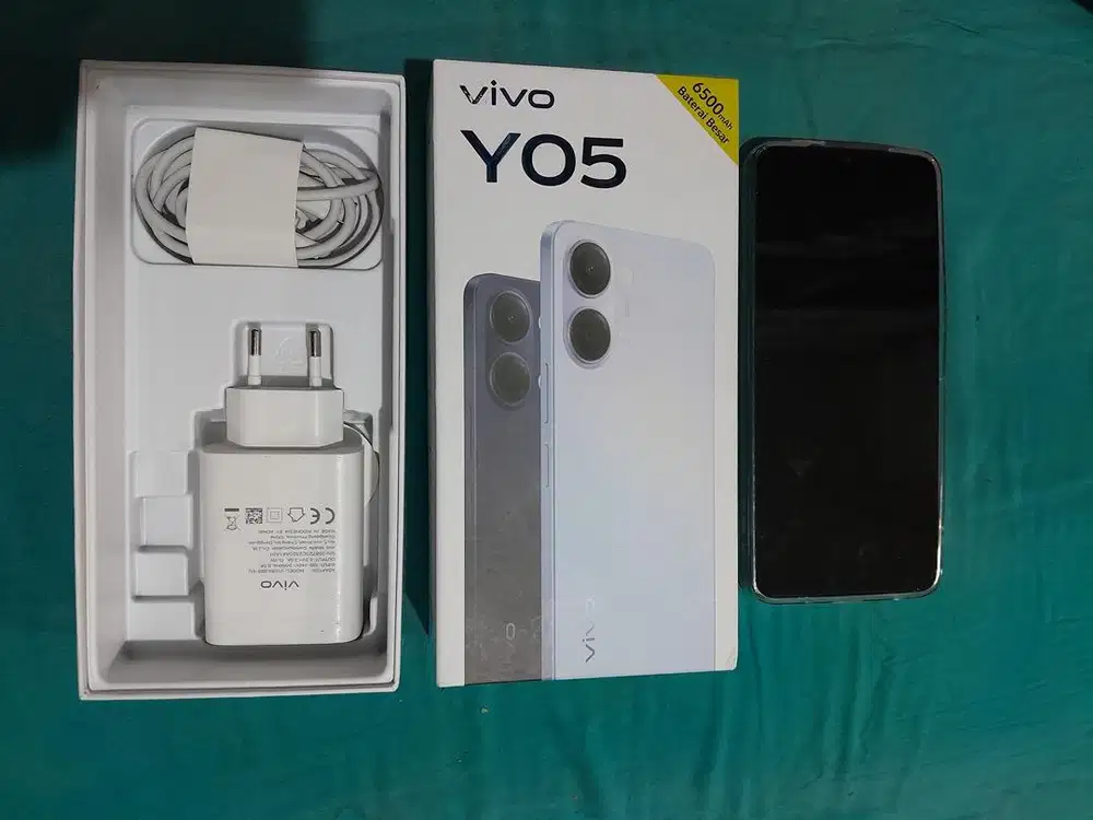 Vivo y05 8(4+4)/128gb fullset  second normal garansi