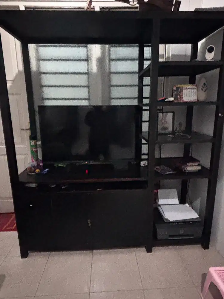 Lemari tv besar [read description]