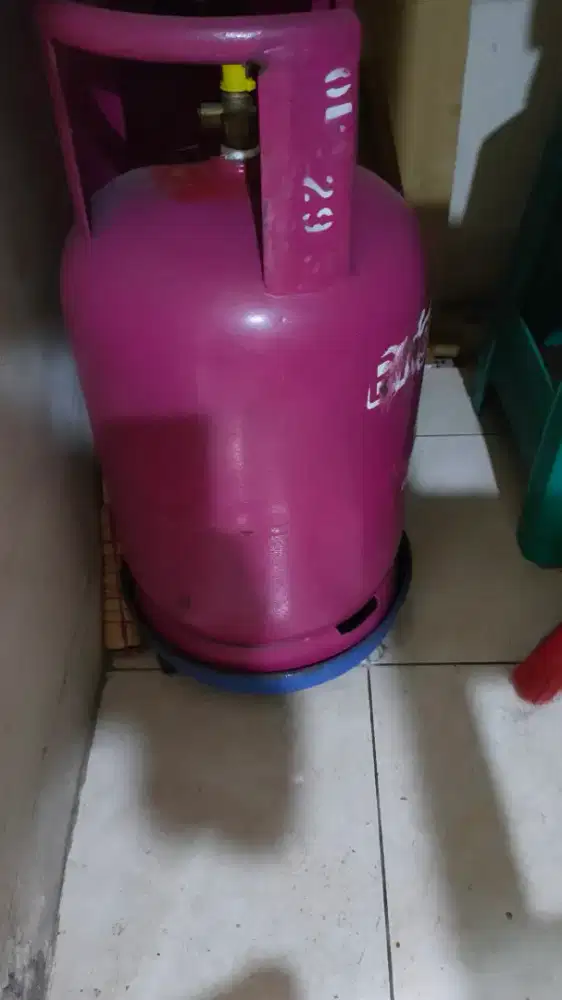 Dijual 2unit tabung gas 12kg kosong 450rb saja