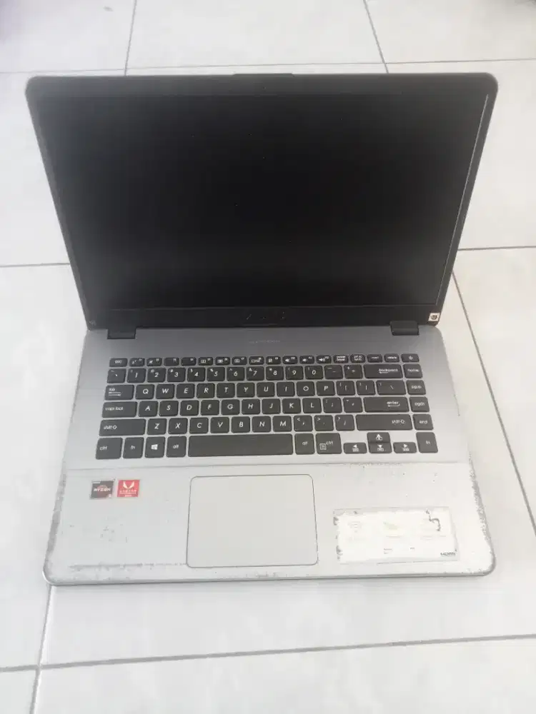 Laptop Asus x505z