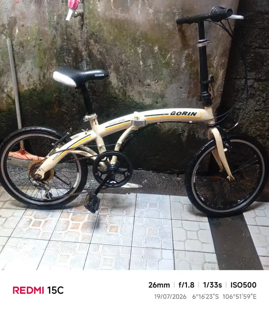 Sepeda lipat 20