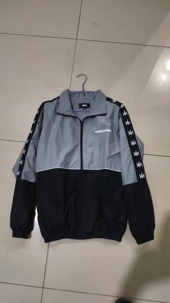 JAKET TRACKTOP SCREAMOUS