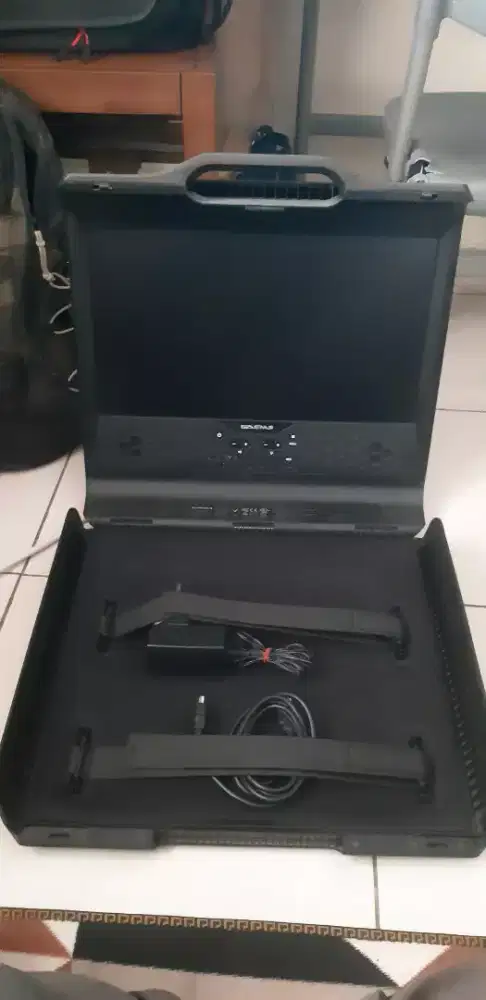 Portable Monitor Gaems Sentinel