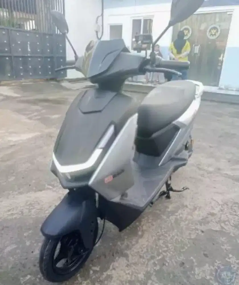 Sepeda listrik merk uwinfly type d 66 b