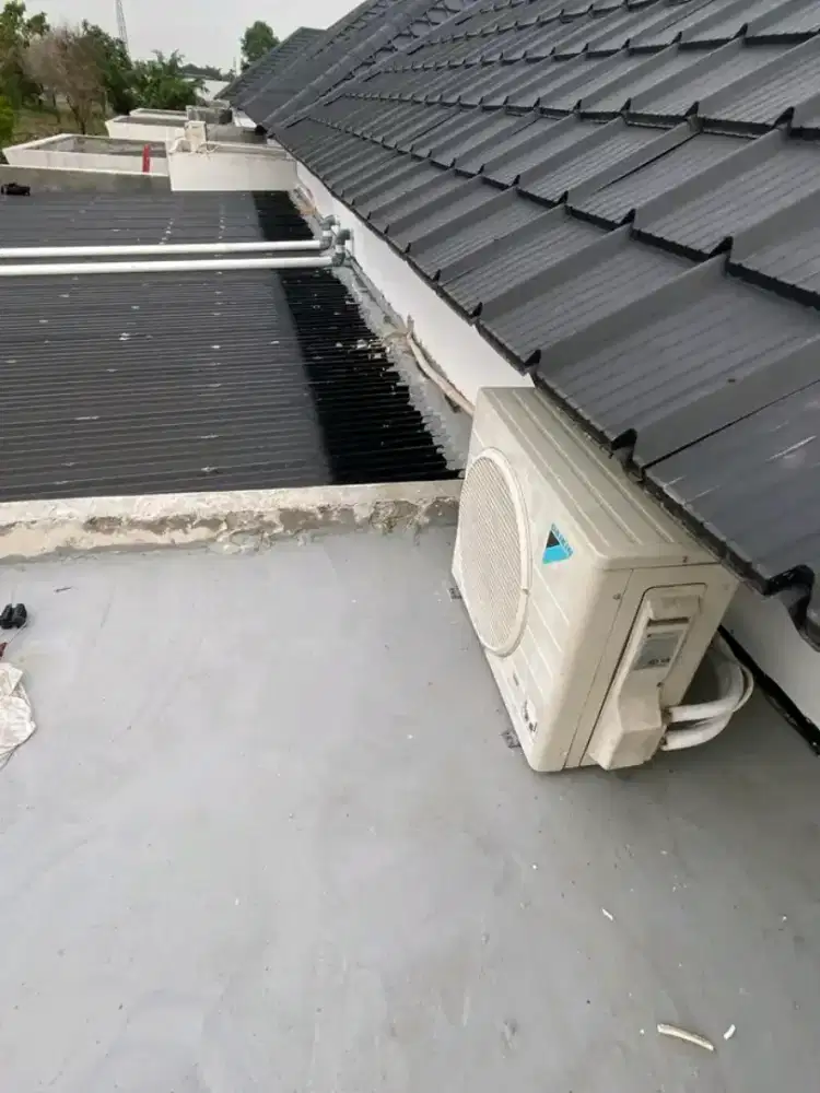 TukanG servis ac Tidak dingin .AC bocor