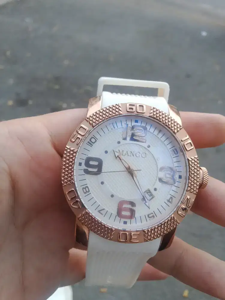 Dijual jam tangan MANGO