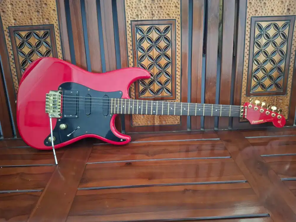 Fernandes Superstrat Japan bk Fender Floydrose USA Mexico Ibanez Cort