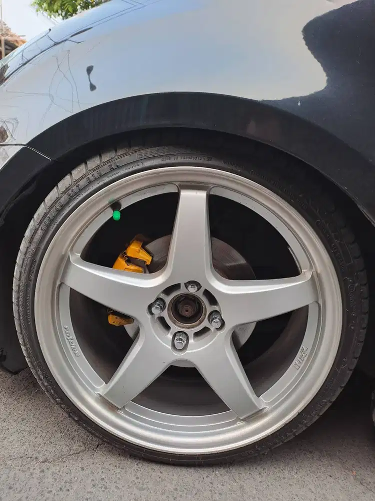R17 lenso by Thailand