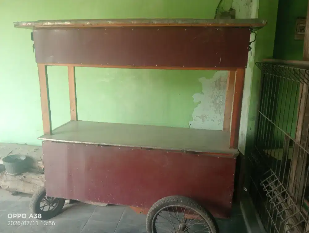 Di jual cepat grobak bekas harga 1,5jt nego ditempat