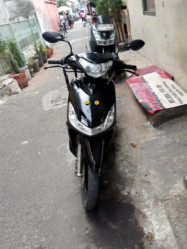Mio smile 2009 hitam