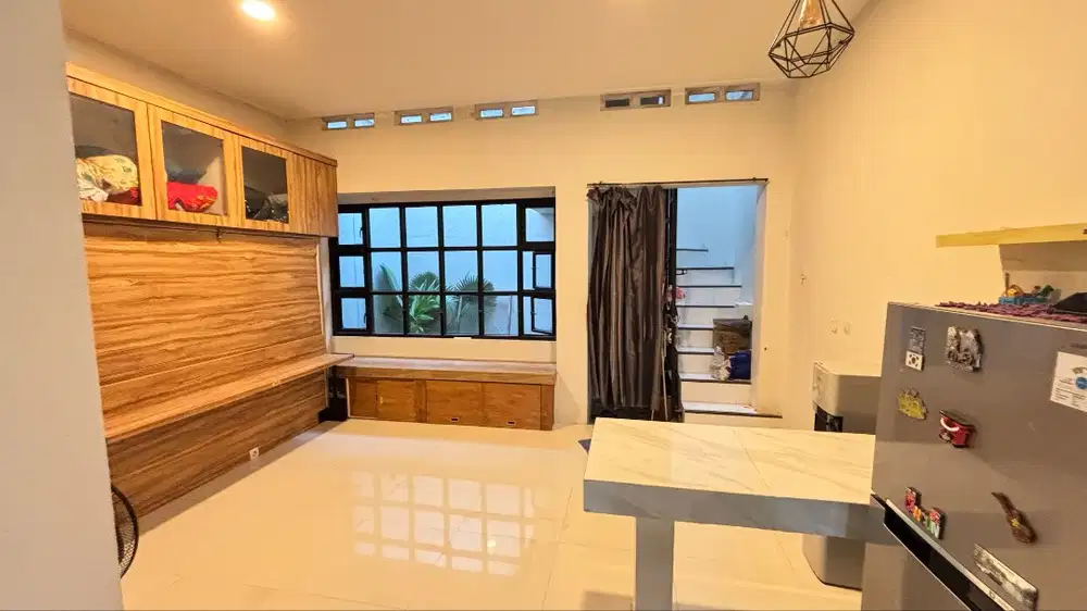 Disewakan Rumah Full Furnished 2 KM + Wall Bed, 2 LT, Free Mangga