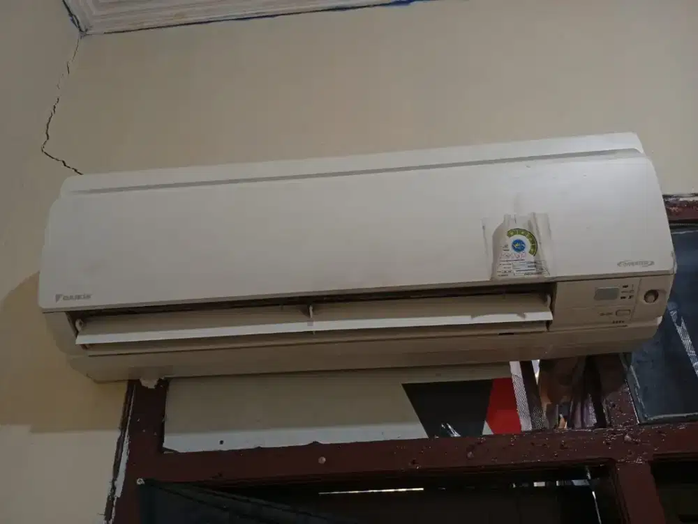 Jua cepet AC merk Daikin infenter Thailand asli