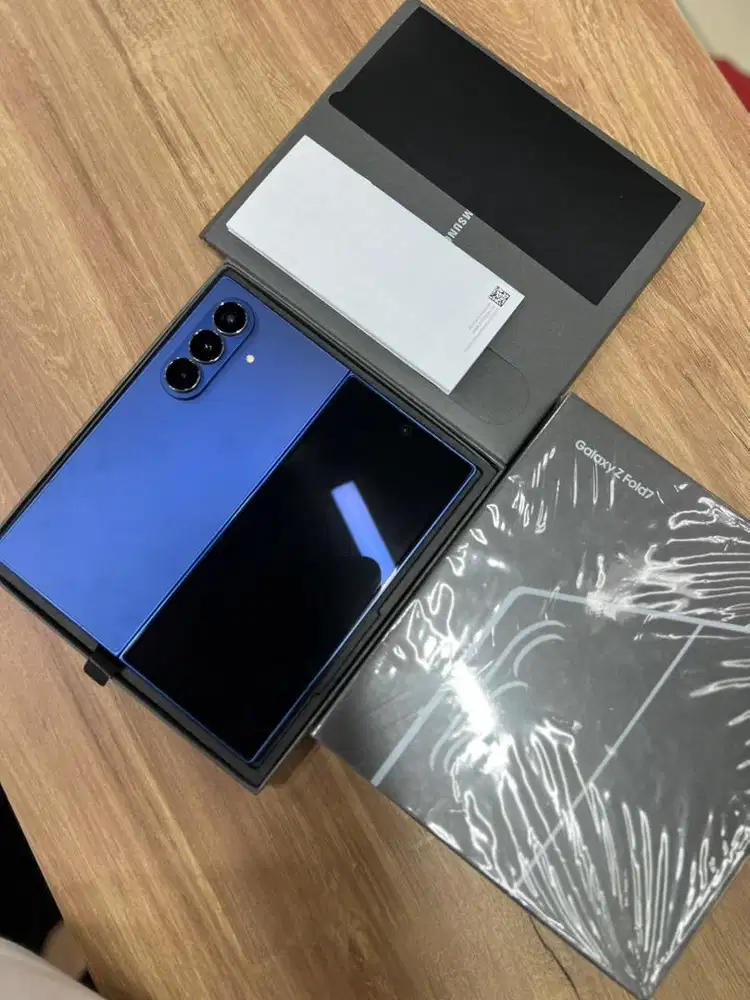 Samsung Z Fold7 12/256 SEIN garansi oktober 2027 like new