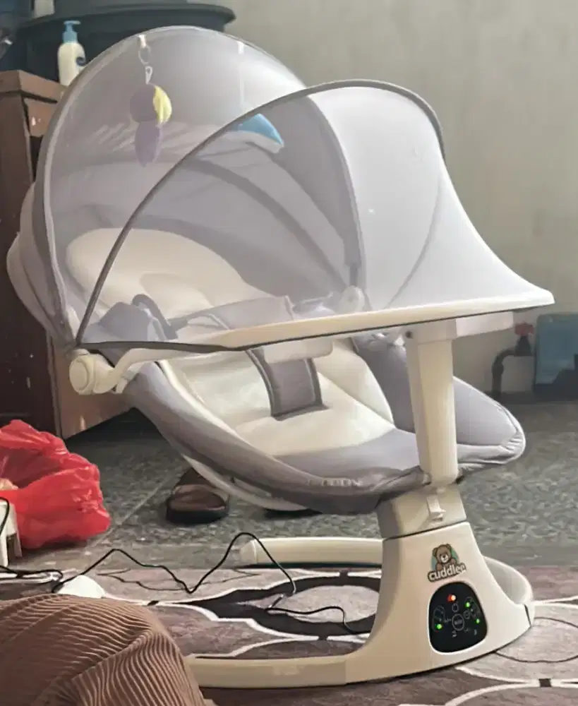 Ayunan Bayi Otomatis Elektrik merk Cuddle