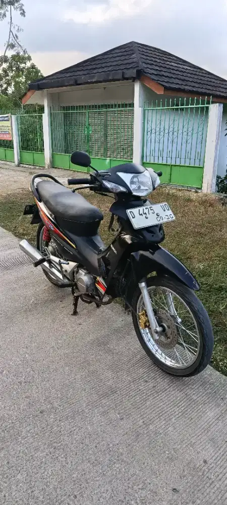 Jual cepat Supra Fit New 2005