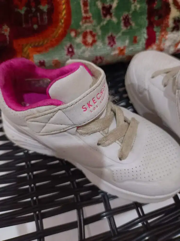 sepatu anak merk skechers