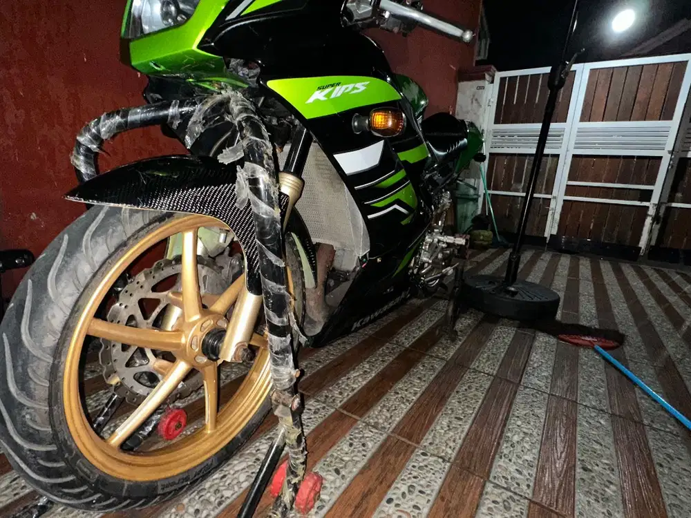 Di jual kawasaki ninja 2014