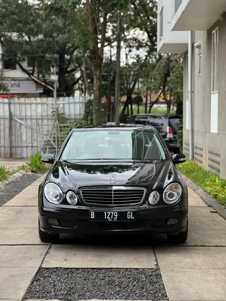 Mercedes Benz W211 E200 Kompressor 2007 (Paling mulus se olx)