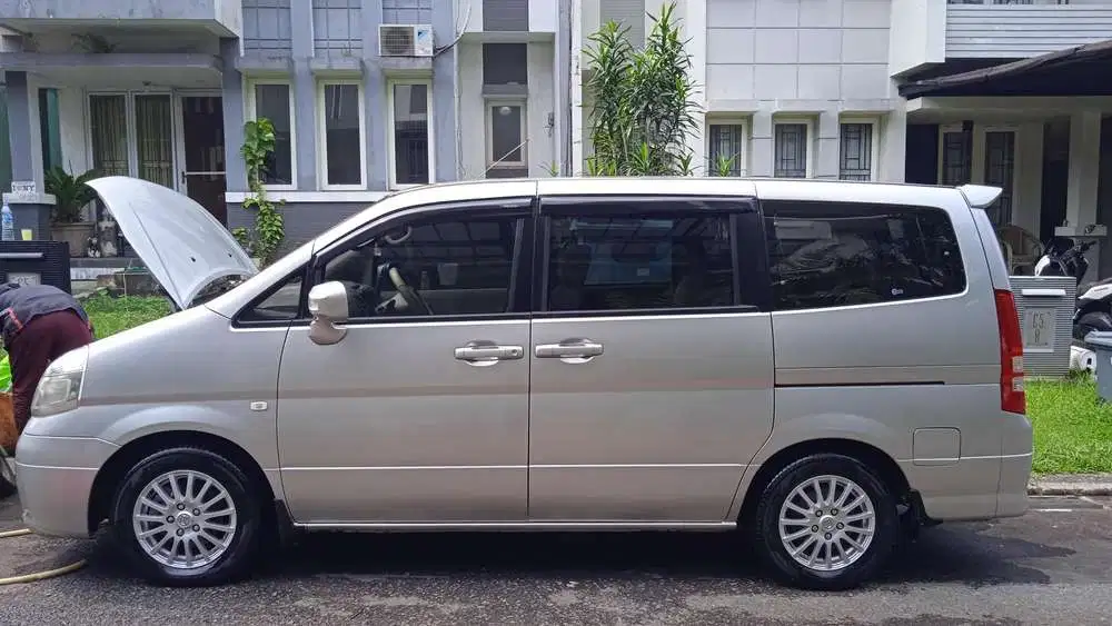 Nissan Serena 2012 Bensin