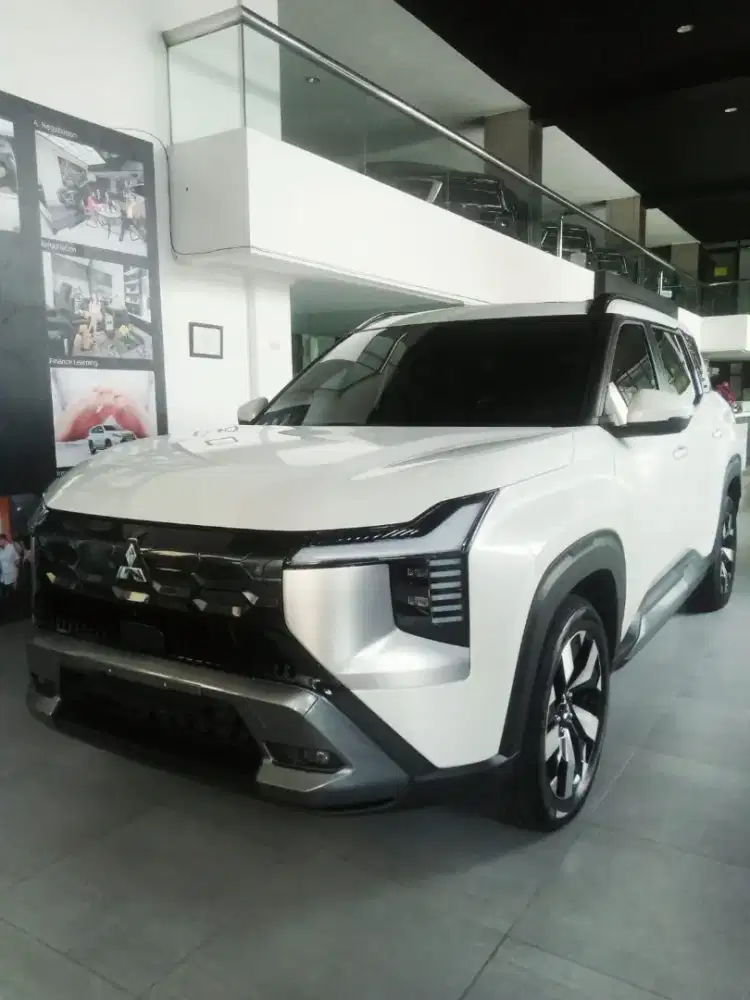 Mitsubishi Destinator Ultimate Premium CVT