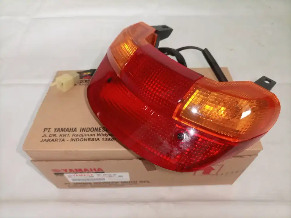 Lampu belakang/stoplamp original Scorpio tahun 2003/2004
