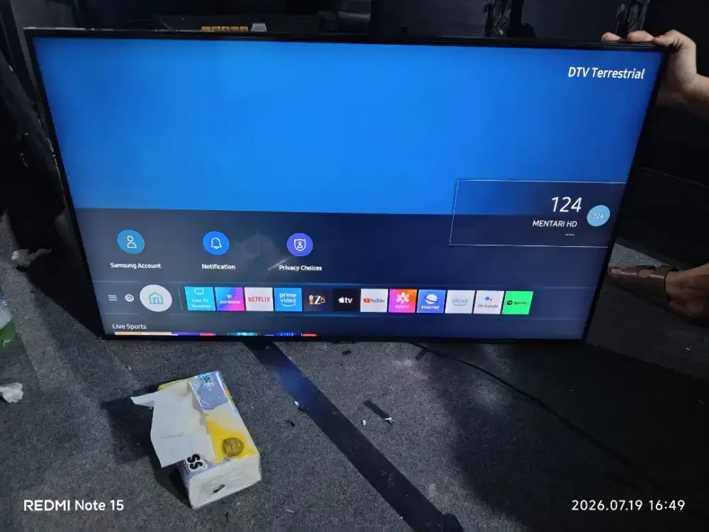 Samsung 43TU8000 Smart TV Crystal UHD 43 inci resolusi 4K Second