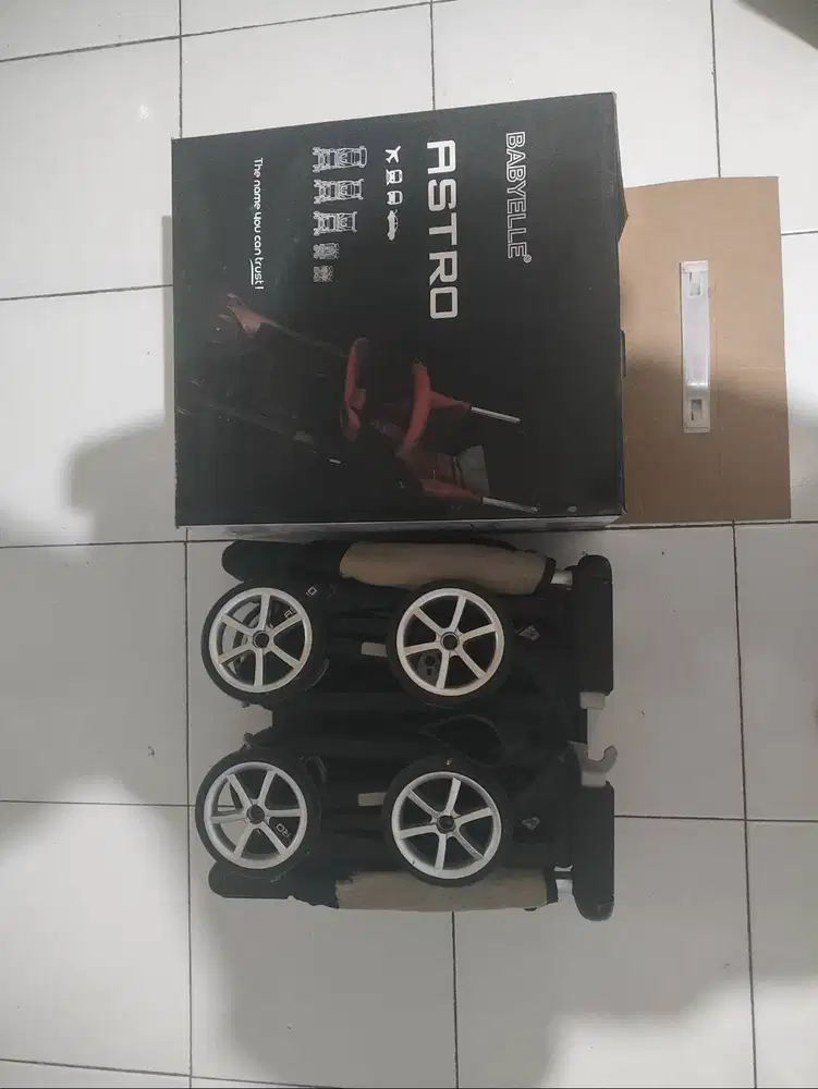 Jual babyelle astro bekas,bonus stroler makan
