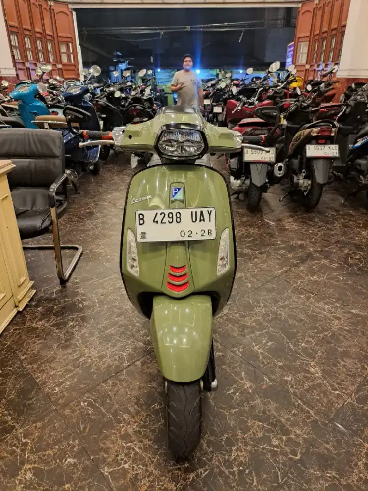 PIAGGIO VESPA SPRINT 150 ABS 2023 BISA CASH KREDIT PROSES DIBANTU