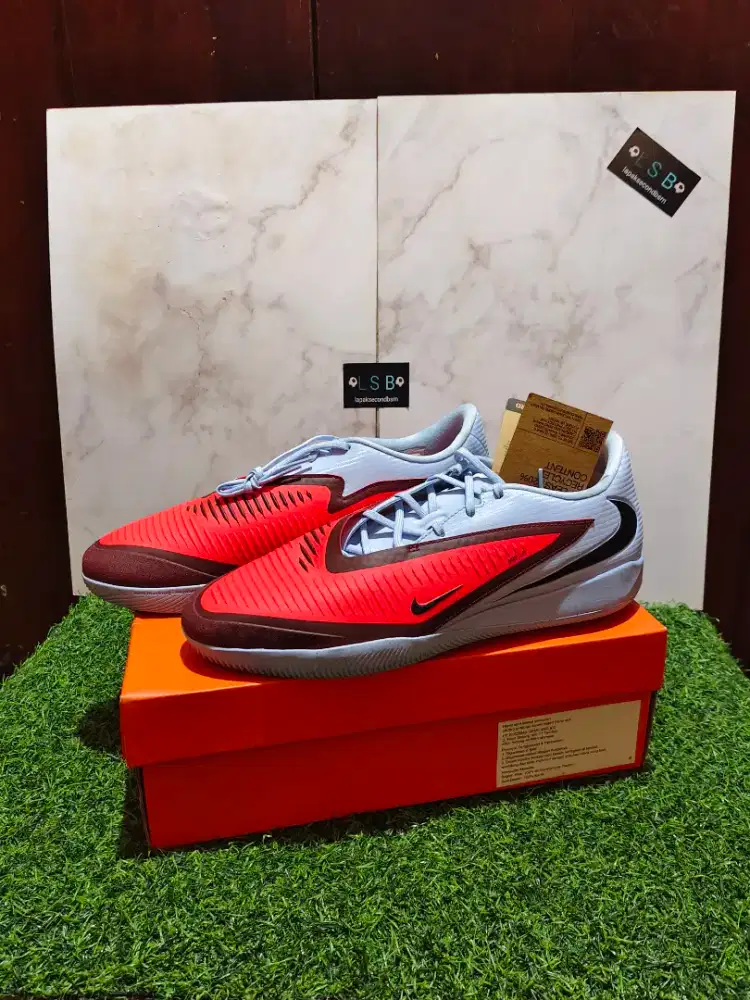 sepatu futsal nike phantom 6 low academy ic285000