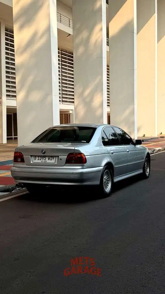 BMW 525i 2001 Bensin