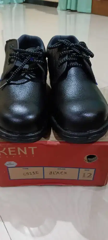 Sepatu kerja safety KENT ukuran 46 bisa nego